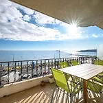 Апартаменты Le Coq Livieri - Wifi - Seafront - Town Centre *